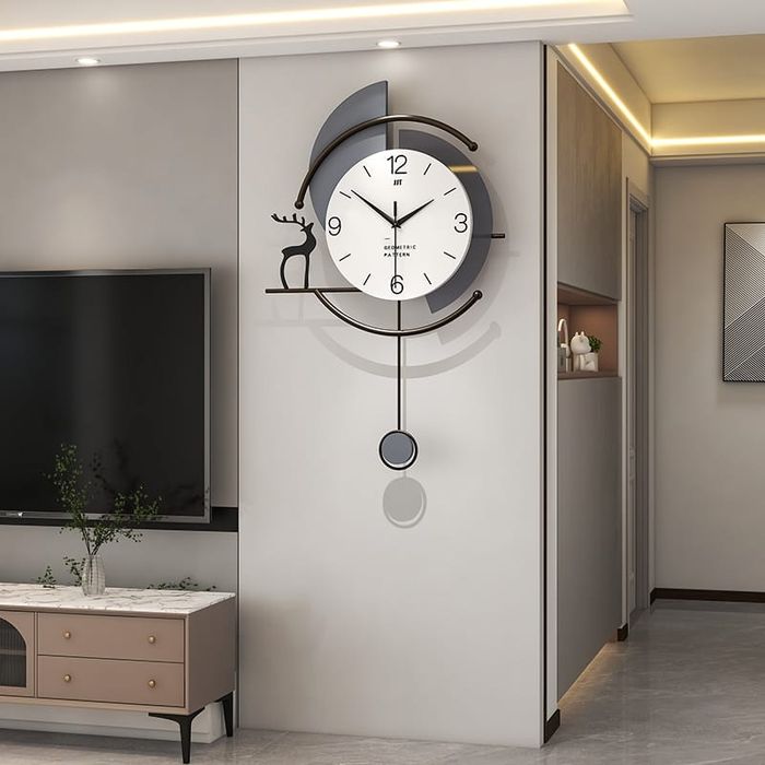 Часы настенные новые разные. Обмен