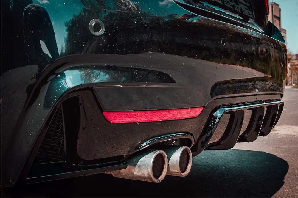 Difuzor Bara Spate M Style BMW F32 F33 F36 Evacuare Dubla Stanga
