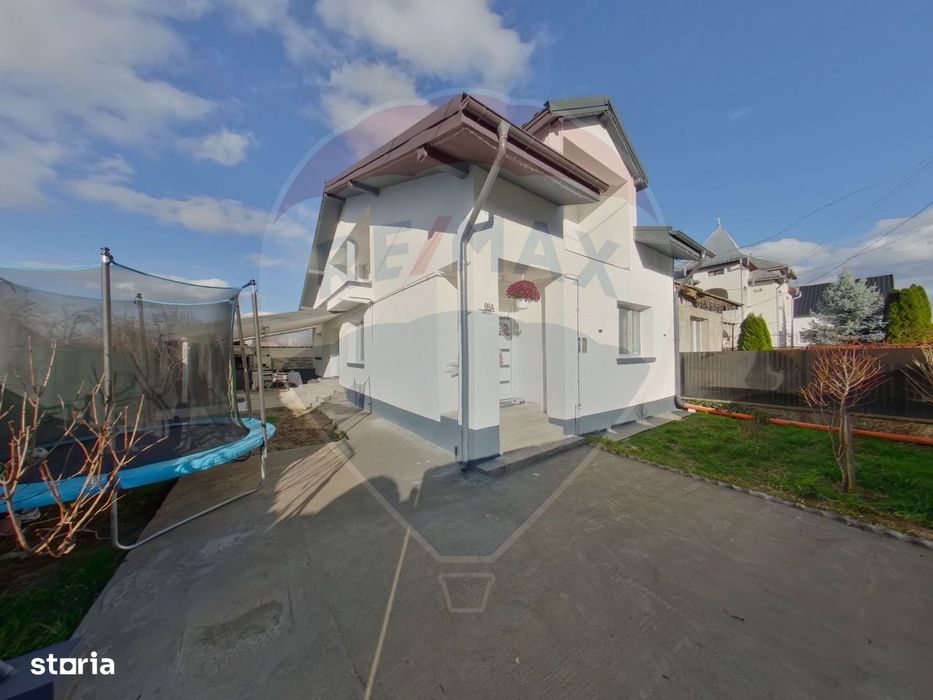 Casă / Vilă în zona Est