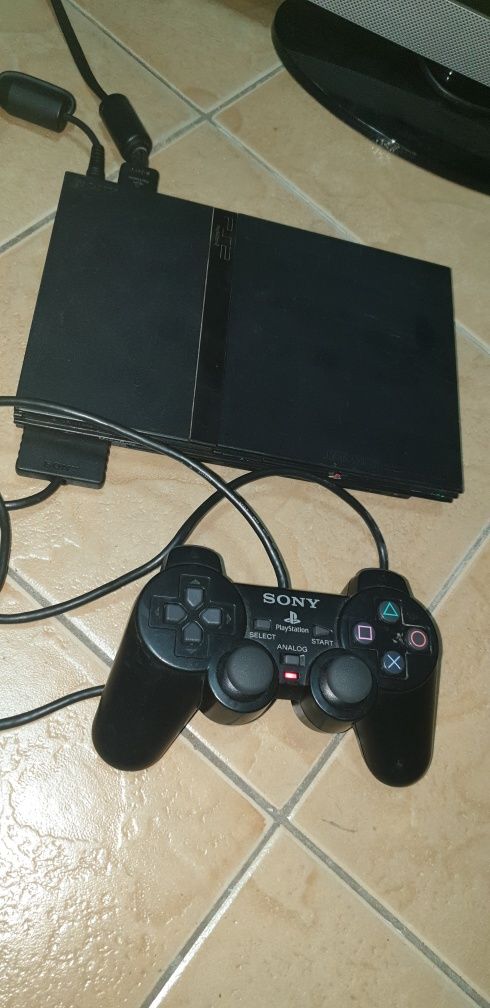 PS 2 Super slim с 1бр оригинален Sony джойстик -100лв