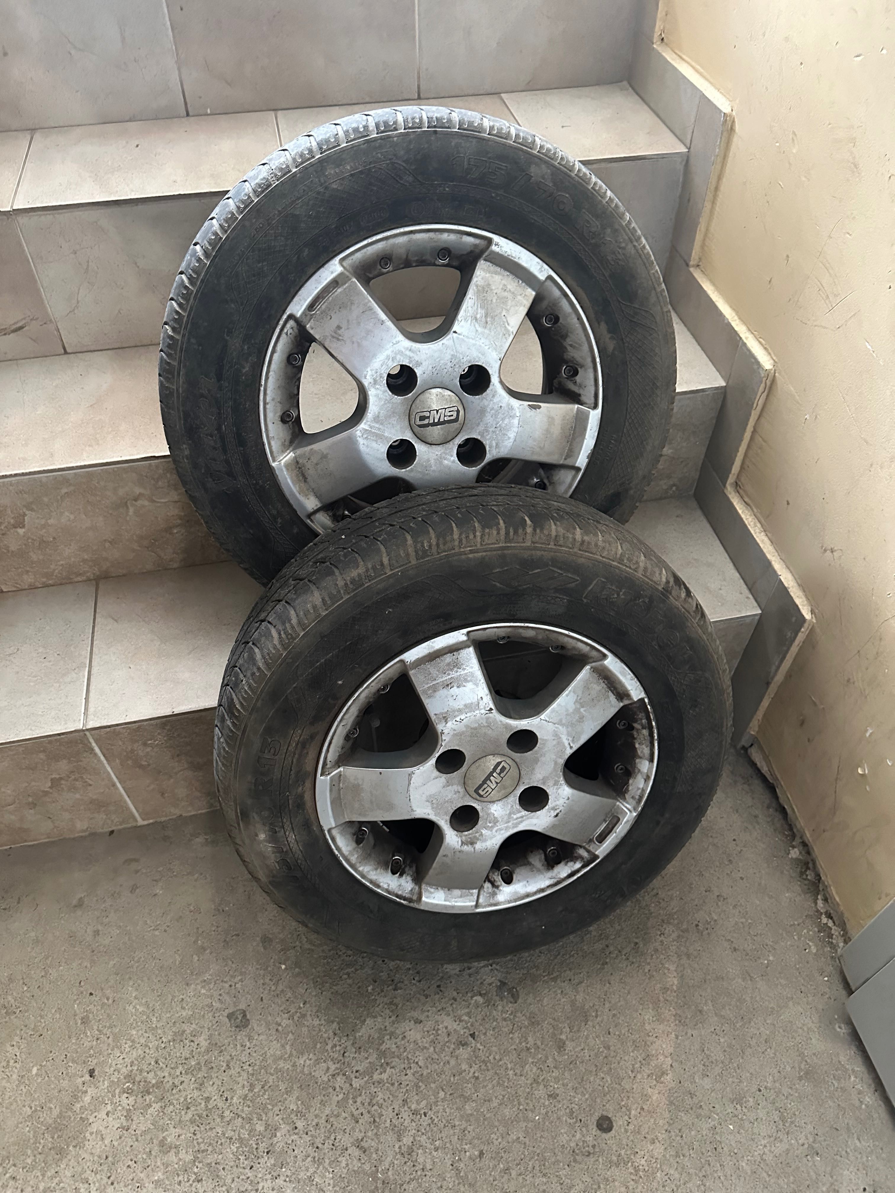 Гуми с джанти 175/70 R13