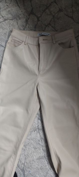 Продаются кожаные брюки 36 раз.