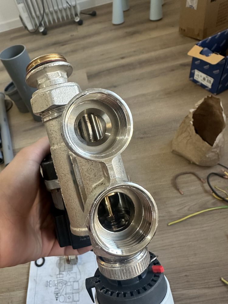 Grup pompare si amestec Purmo TempCo fix eco 3 cu pompa Grundfos