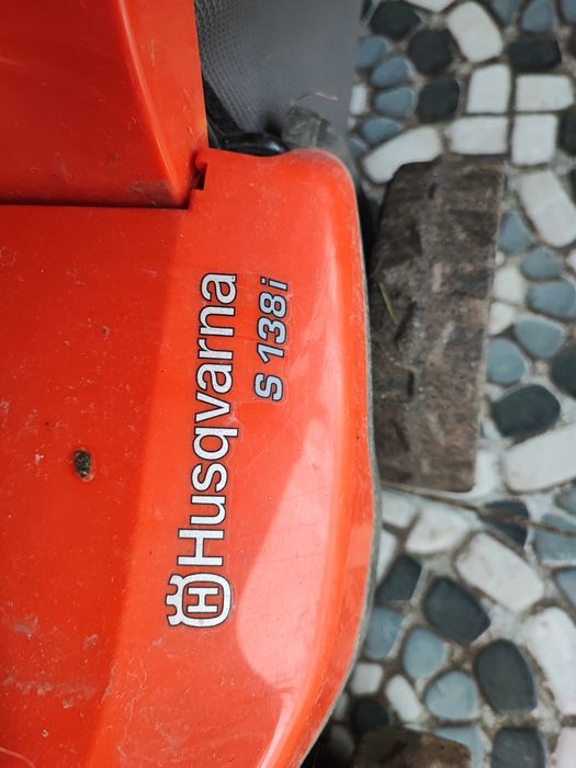 Acumulator și statie de încărcare Husqvarna