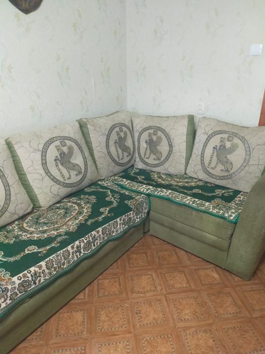 Диван даром самог