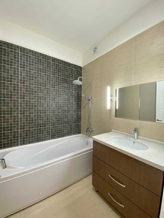 Сдаётся ШИКАРНАЯ квартира на Рисовый Базар 372*