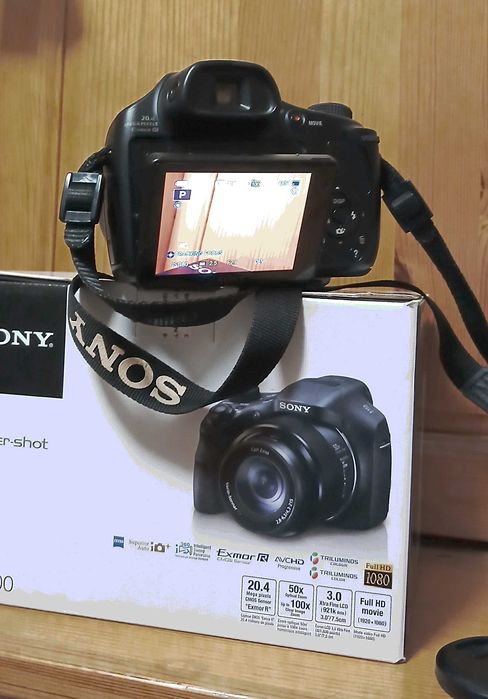 Фотоапарат _ SONY Cyber-shot DSC HX300 _изполозван + чанта +32GB памет