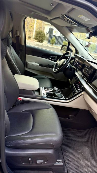 Kia Carnival Luxe 2023