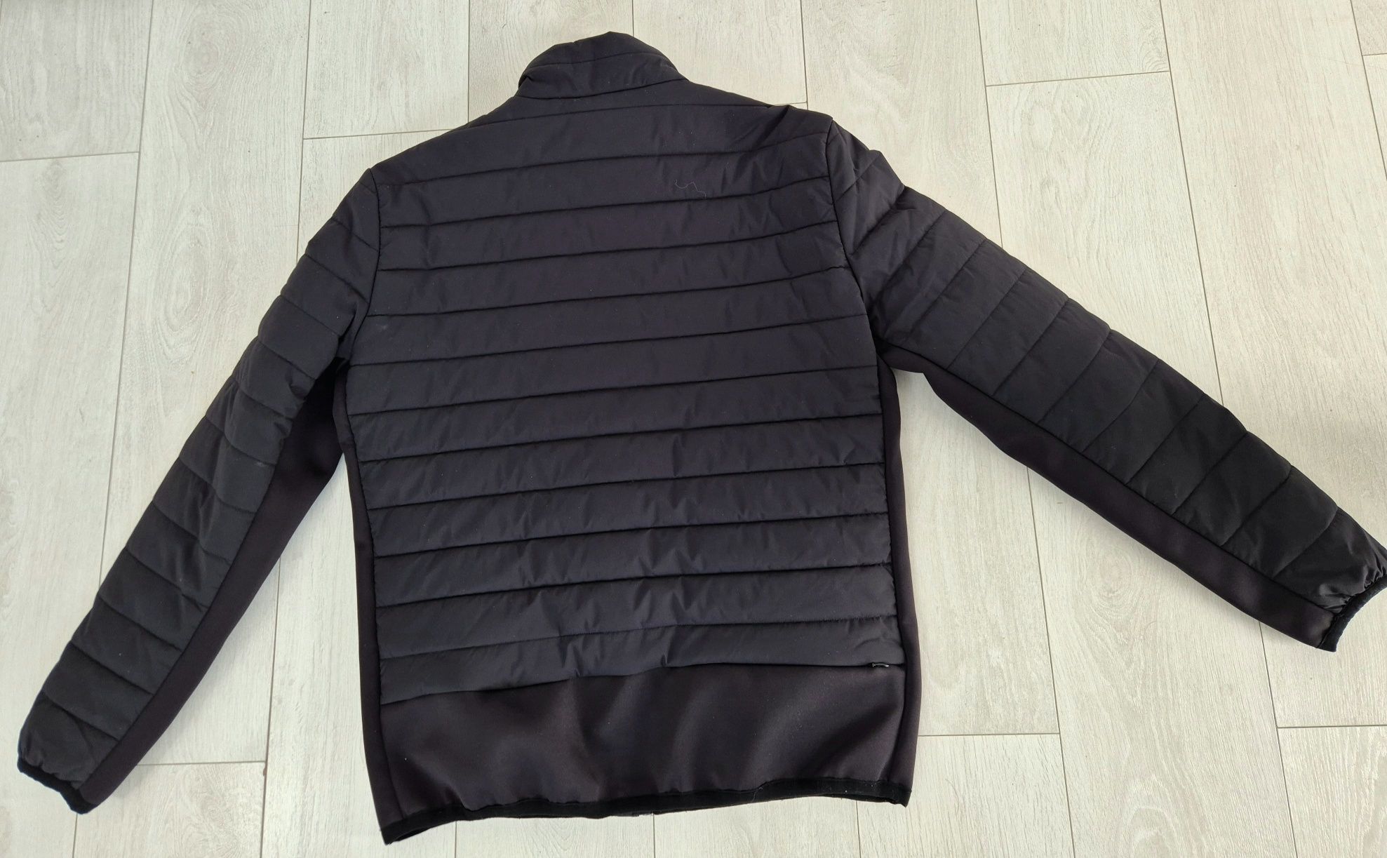 Geaca Guess barbati marime XL