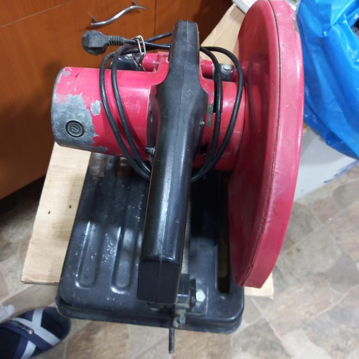 Fierăstrău circular pentru debitat metal 355mm, 2500W
Fierăstrău Circu