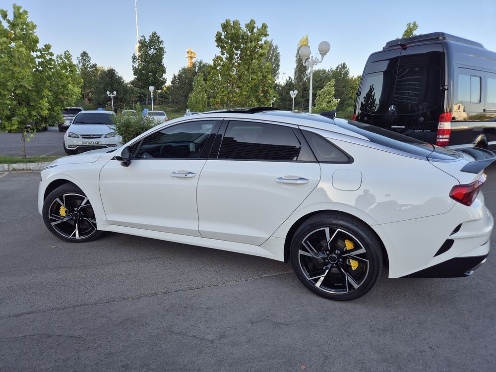 Ideal Kia K5 sotiladi
