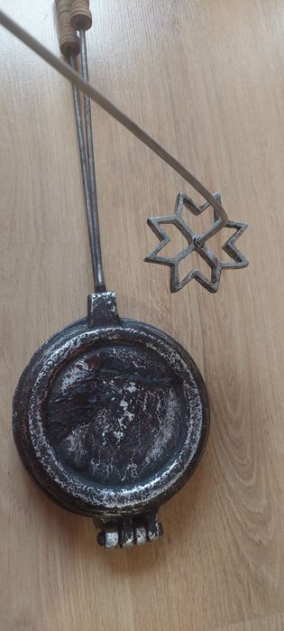 Formă de nuci și de steluțe