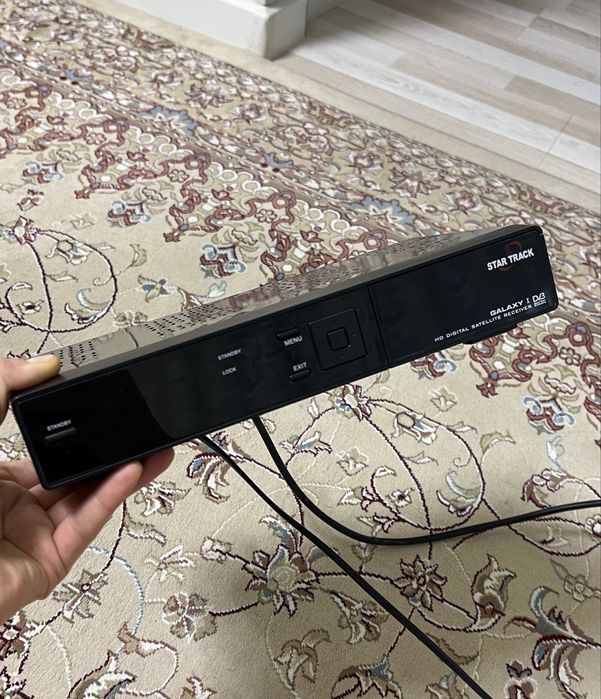 Телевизор, подставка под телевизор, Star Track, тюнер