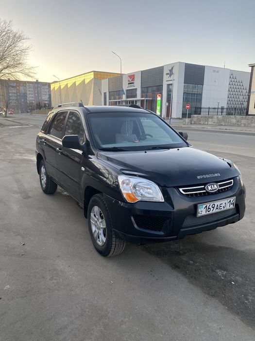 Продам надежный автомобиль в хорошем состояние .10 лет в одних руках