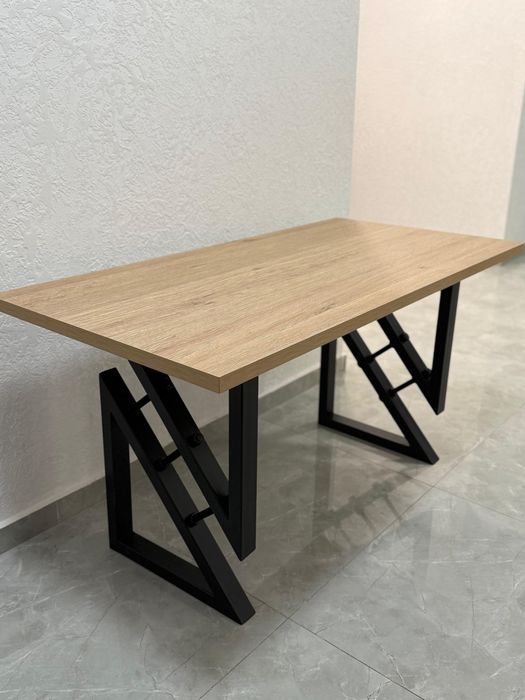 Офисный стол дизайнерский в стиле лофт