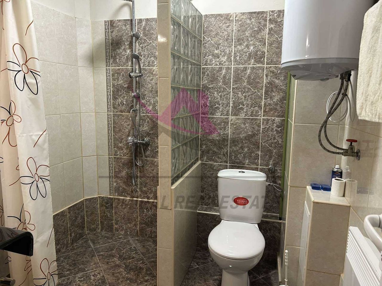 Дава се под наем Тристаен апартамент в Варна, Център - 110 кв.м за 750 € - Снимка #5