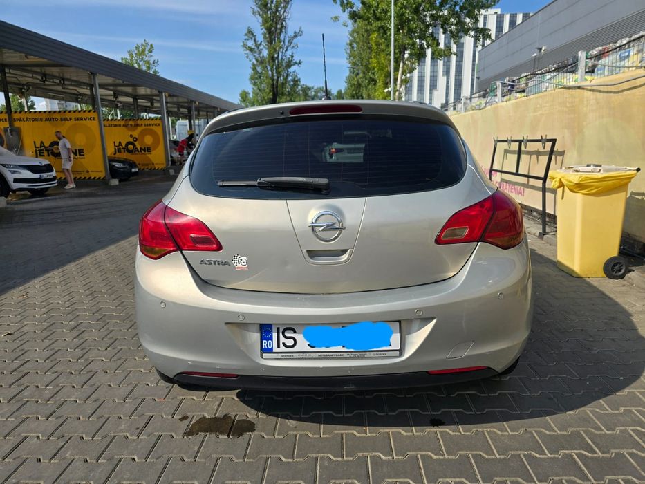 Opel Astra j 2010