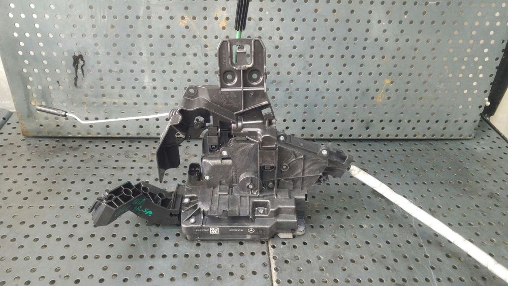 Broasca usa dreapta spate mercedes glc c253 facelift x253 w253 a0997309200 a2220064099