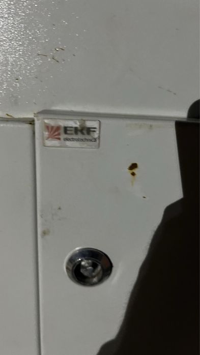 Щит-шкаф распределительный