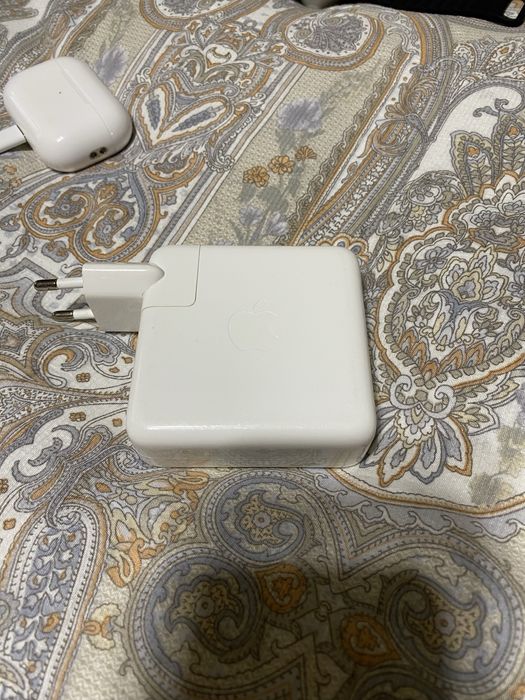 MacBook Apple 61w Туре-С адаптер (Original только адаптер)