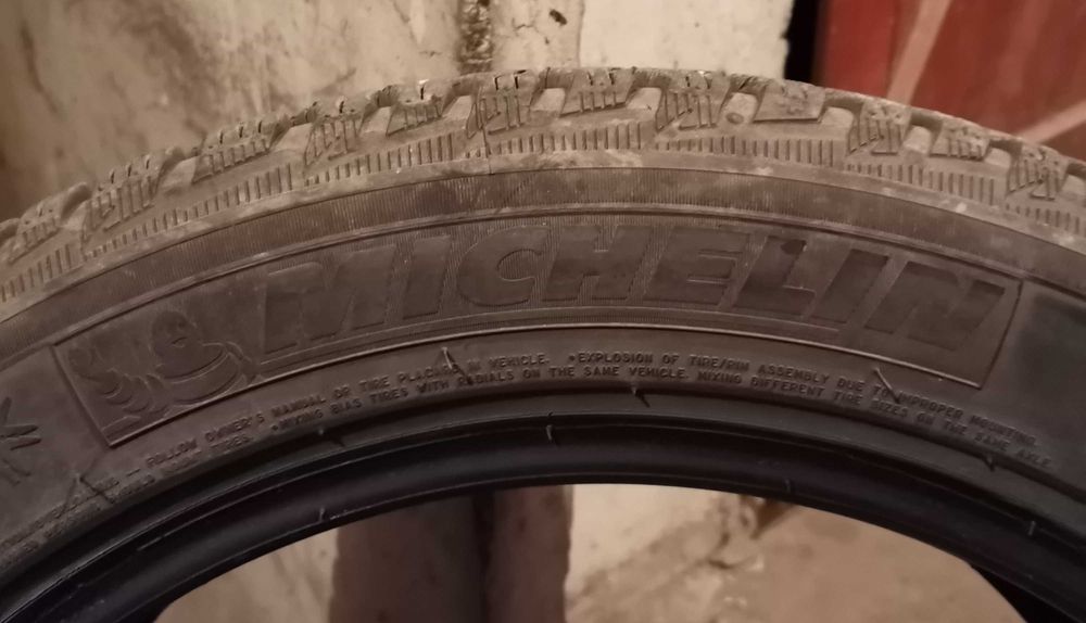 Продавам 4 броя Зимни гуми 215.55.17 на 1 сезон дот 2019 Мишелин алпин