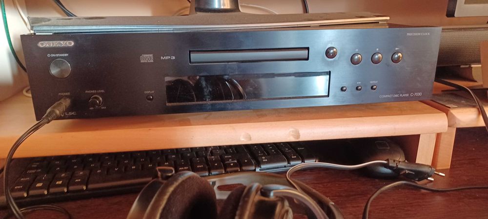 cd player onkyo - ptr cunoscatori