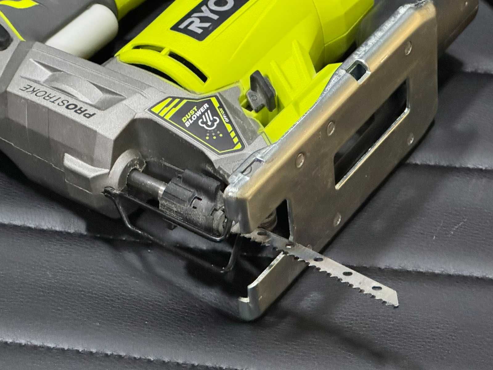 Прободен трион Ryobi RJS750