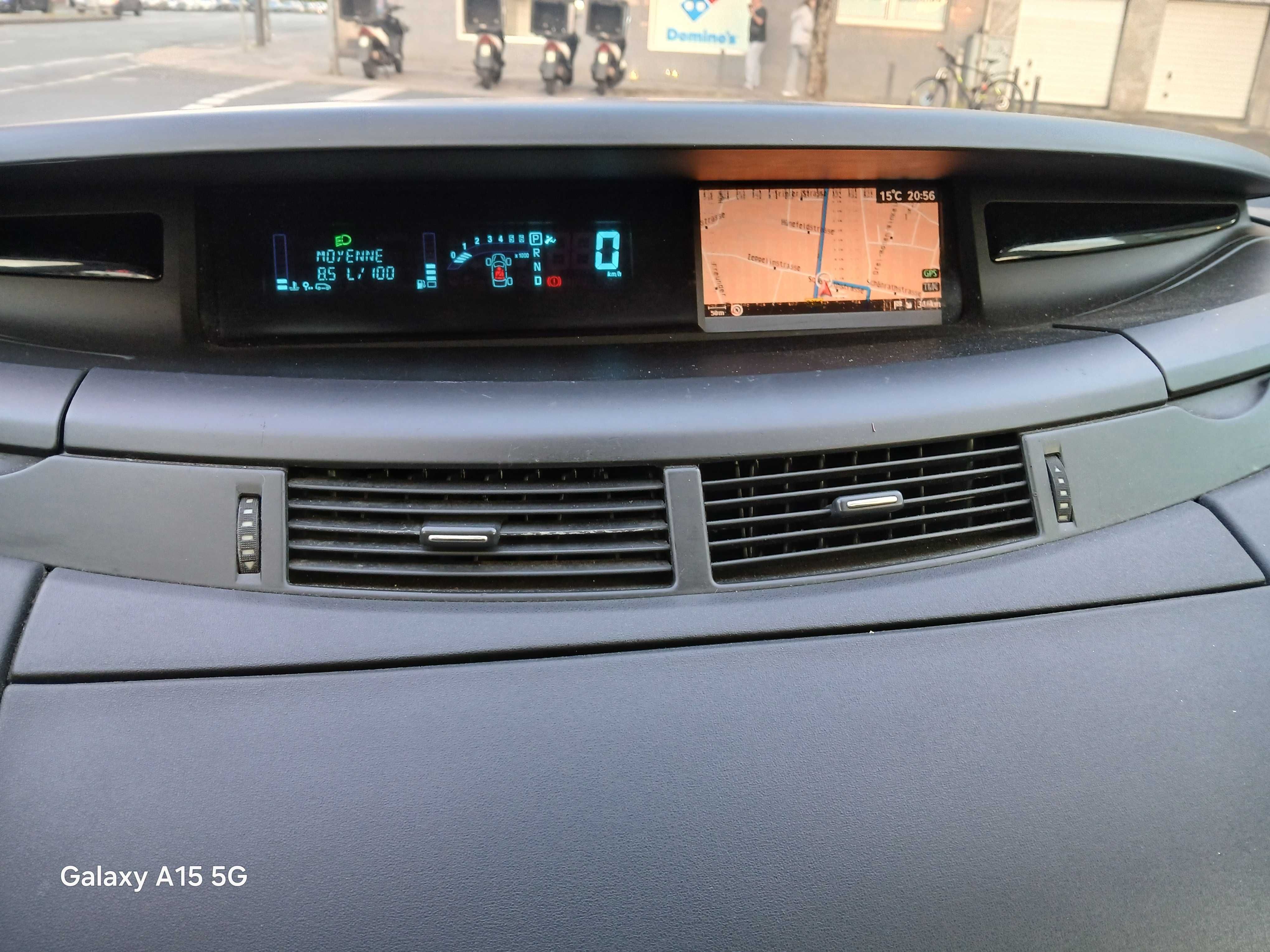 Renault Espace IV 2010 BVA 2.0 dci 150hp 7 места автоматик.
