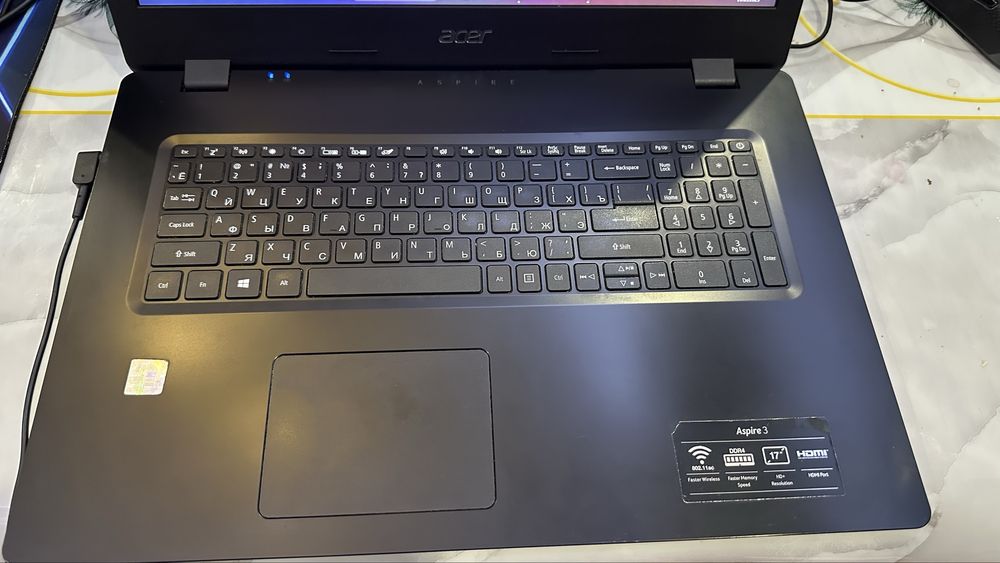Ноутбук Acer, 17 дюймов экран