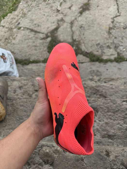 Ghete de fotbal ,Puma future 7