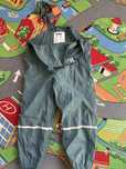 Pantaloni ploaie