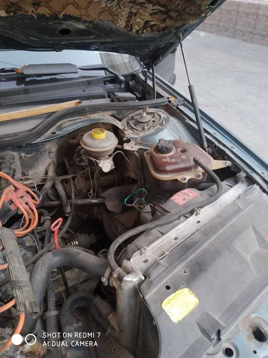 Audi 100 сотилади