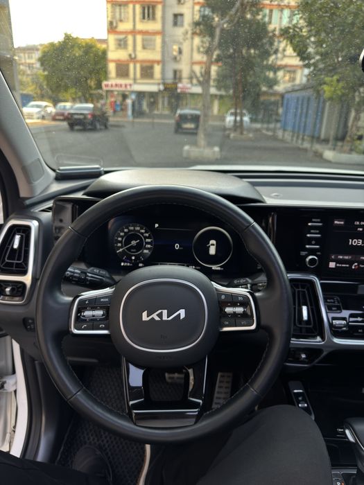 Kia Sorento 2.5 2023-yil  5 kishilik