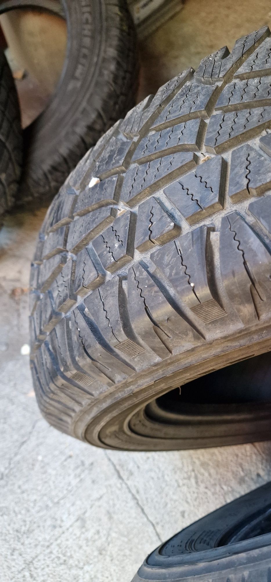 225/65/17 Michelin Latitude Cross