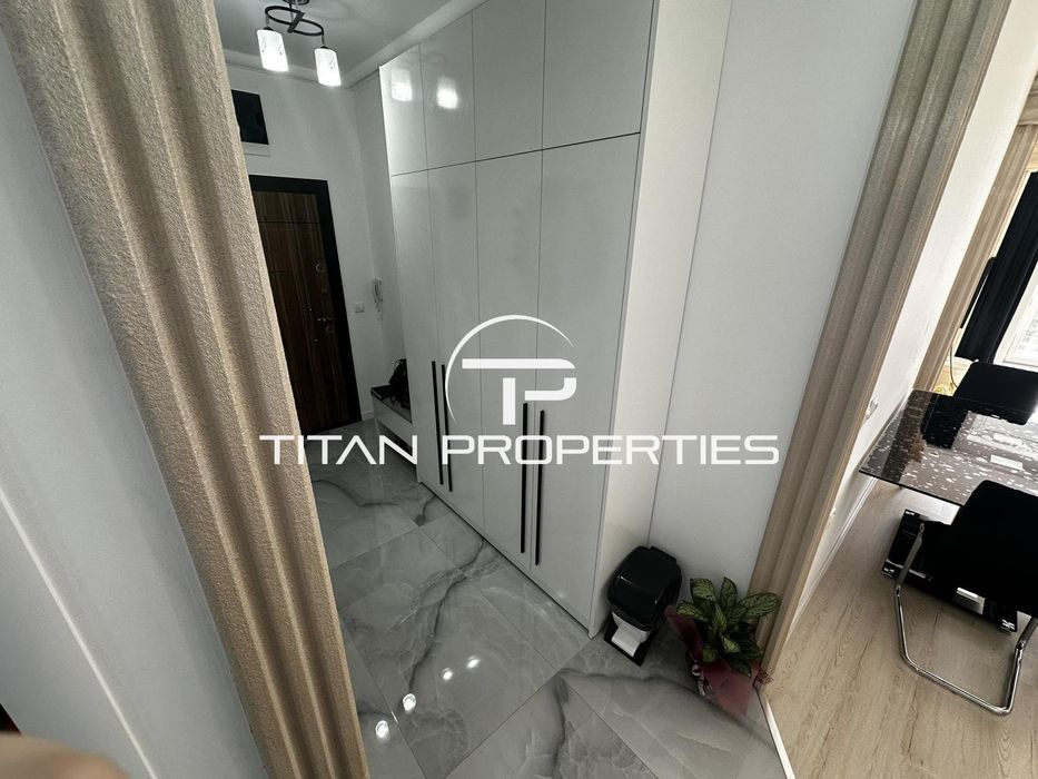 Дава се под наем Тристаен апартамент в Бургас, Изгрев - 124 кв.м за 1020 € - Снимка #3