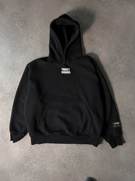 ALEXANDER SPADE trust issues