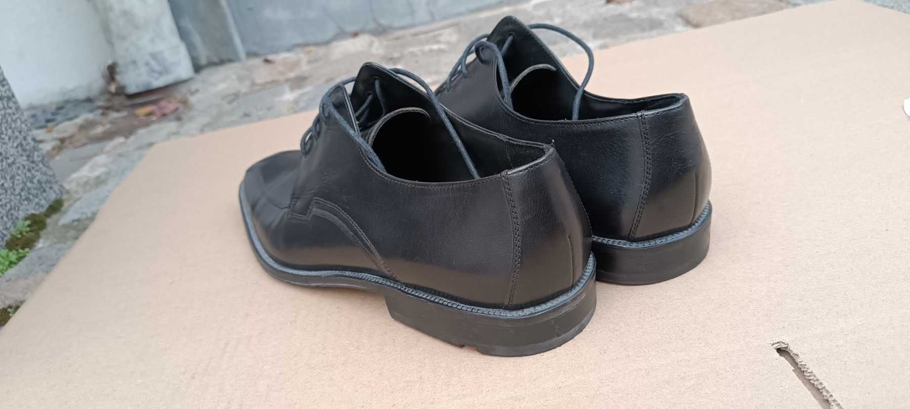 Официални мъжки обувки LLOYD