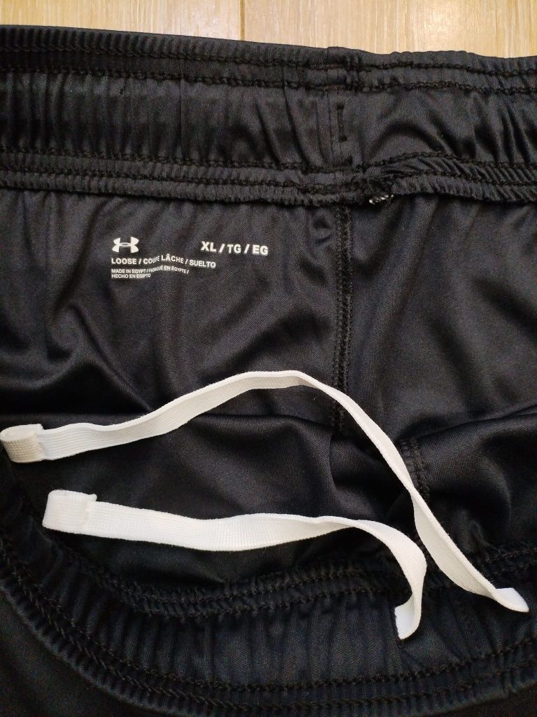 Under armour оригинални къси панталони
