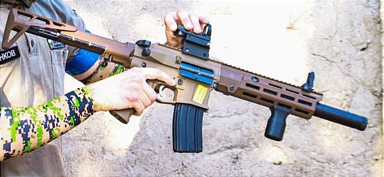 реплика на М4- DEX 556