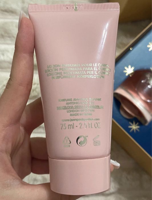 Set parfum Scandal (50 ml) + cremă de corp(75 ml)