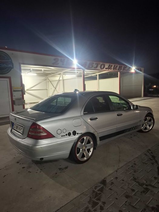 Mercedes c180 - 2002г.
