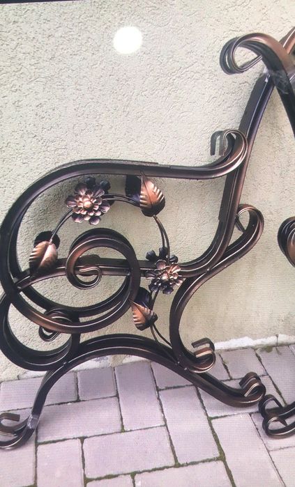 De vânzare Schelet metalic pt banca. Din țeava fin 4,5 cu 2 jumate.