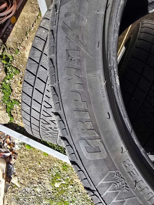 Зимни гуми 275/40/20