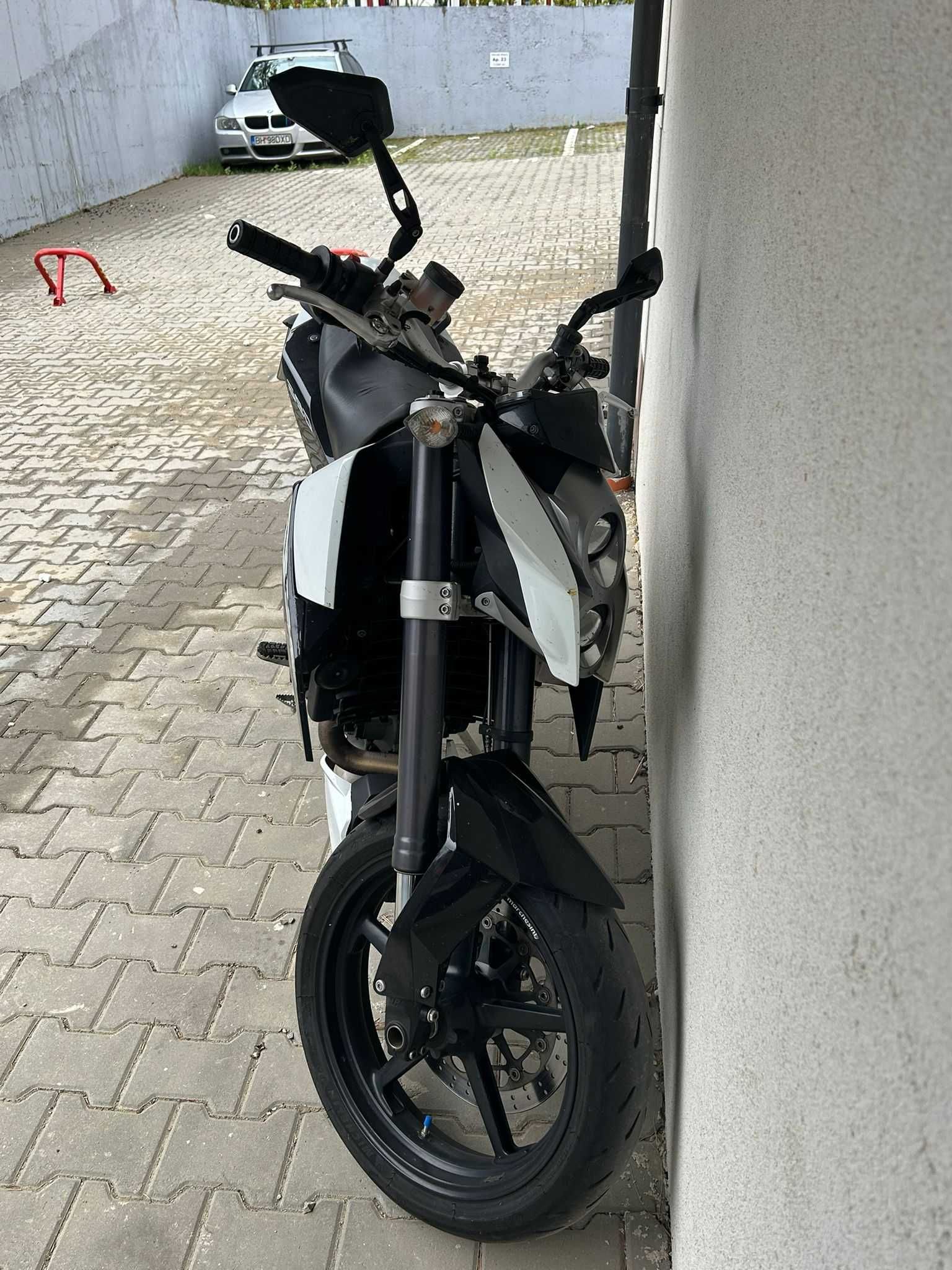 KTM 690 Duke - A2