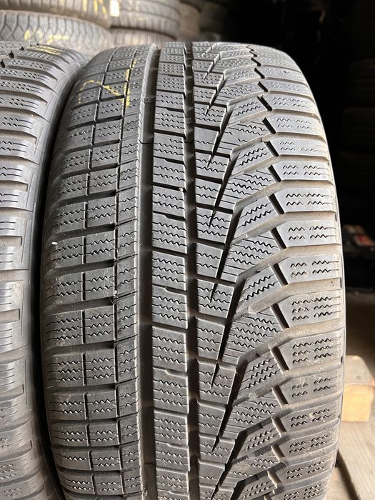 2 anvelope iarna 225/40/18 , hankook , rsc 7 mm !