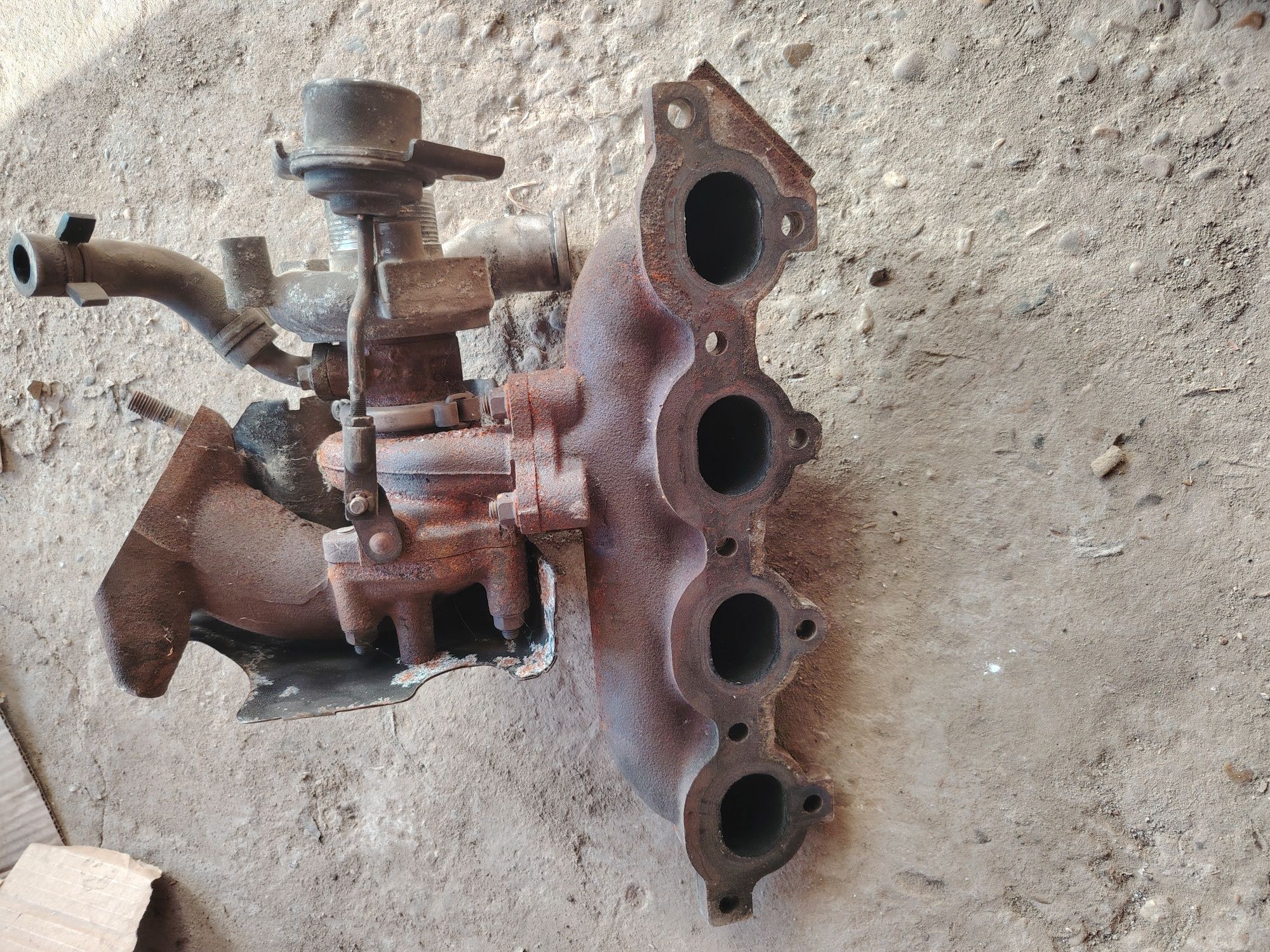 Vând turbina Opel Astra g 1.7 dti