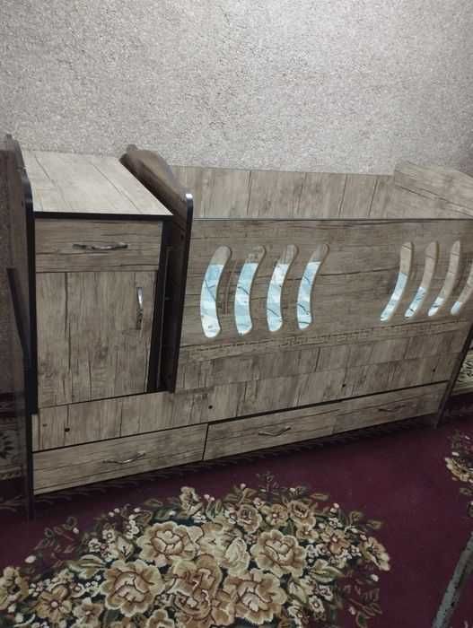 Детская кроватка