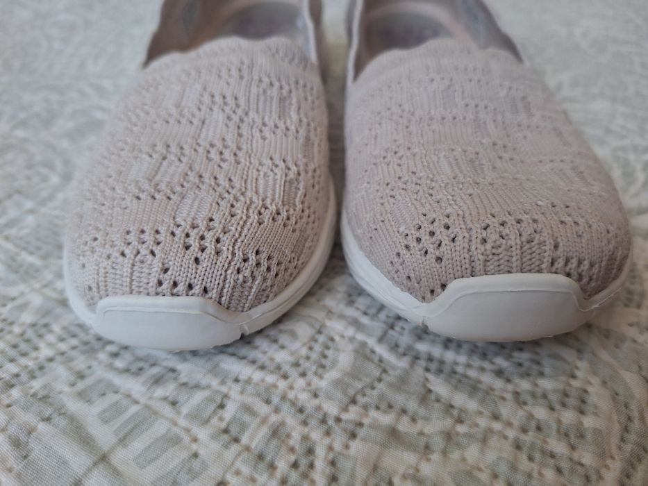 Skechers 36 bej slip-on foarte ușori,lejeri