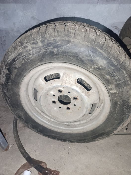 Продам зимний резину на Р13 7штук все вопросы по  телефону