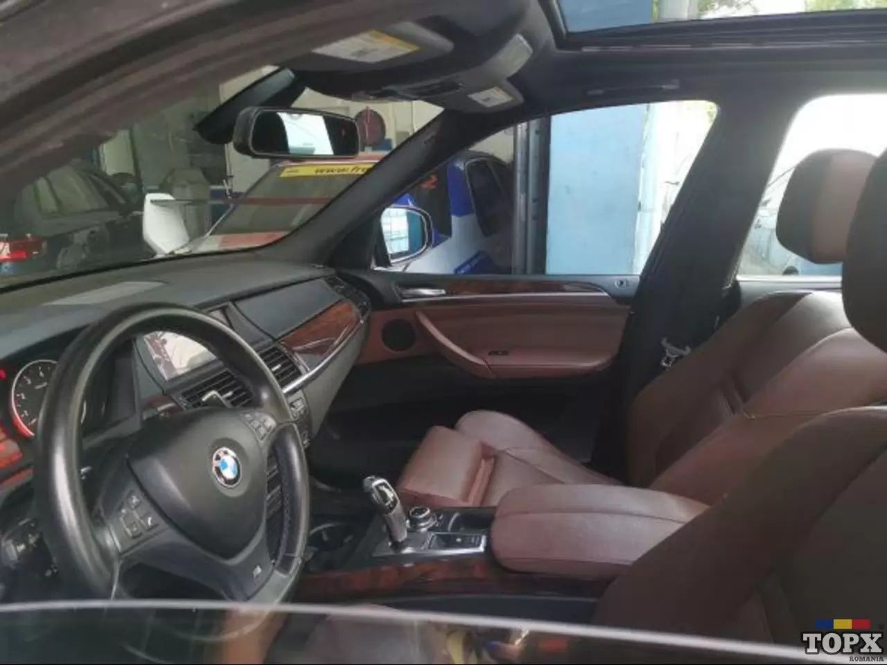 BMW X5 3.5i M 2012 306CP CVA 8+1 - Schimb cu Mercedes Vito 8+1